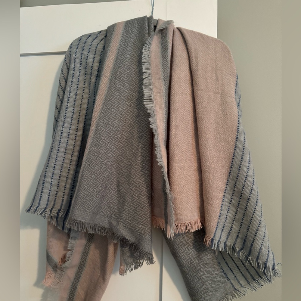 Acrylic Yarn Wrap - lightweight and warm - 52 inches square